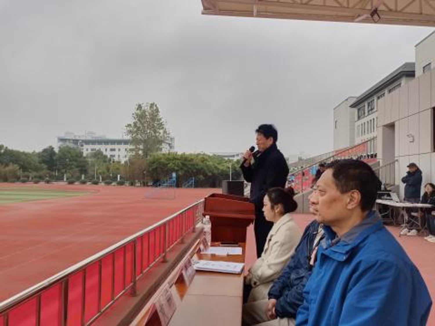 67516275d9c13.jpg