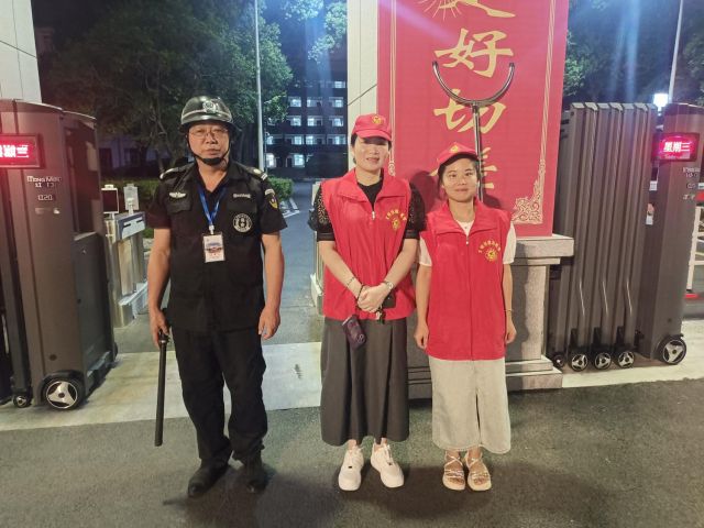 【德育成果】④孝感高中德育成果集中展示之家校共建護(hù)學(xué)崗活動(dòng)（總結(jié)）