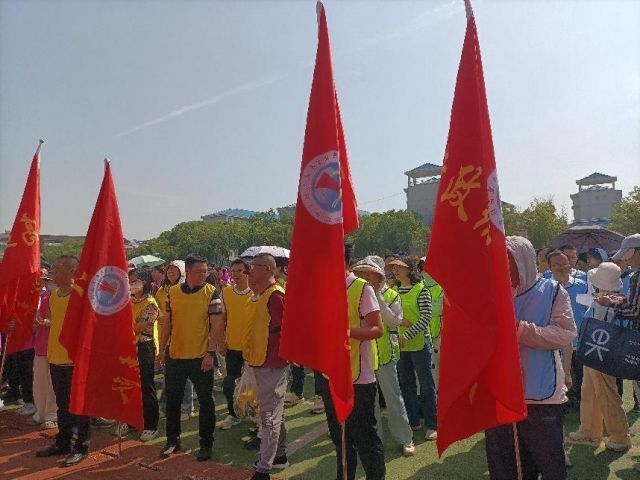 春光燃熱血 協(xié)作筑華章 ——湖北省孝感高級中學(xué)2025年教職工春季運動會紀(jì)實